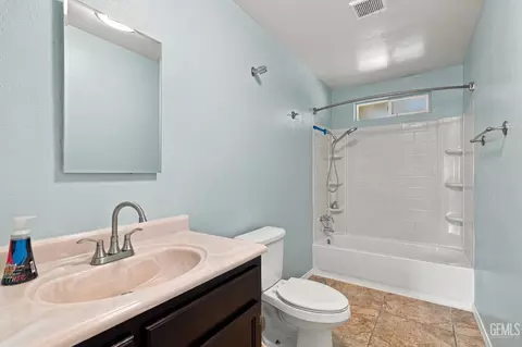 Bath - 1208 Walnut St, Wasco, CA 93280 photo 4 of 4
