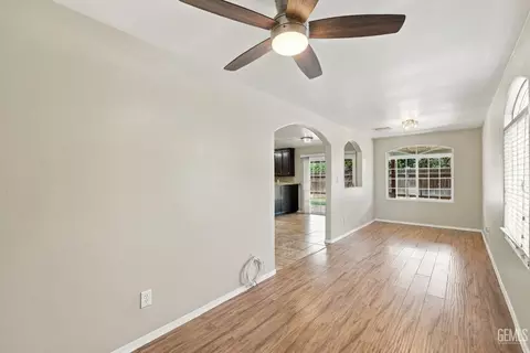 Living - 1208 Walnut St, Wasco, CA 93280 photo 5 of 7