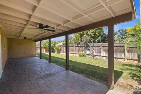 Exterior - 1208 Walnut St, Wasco, CA 93280 photo 5 of 9