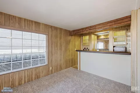 Living - 724 46th St, Bakersfield, CA 93301 photo 10 of 16