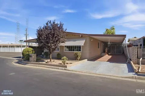 Other - 724 46th St, Bakersfield, CA 93301 photo 1 of 14