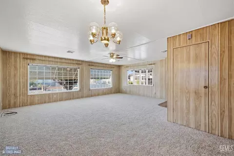 Living - 724 46th St, Bakersfield, CA 93301 photo 3 of 16