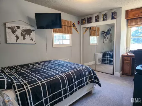 Bedroom - 2500 Pine St, Bakersfield, CA 93301 photo 3 of 5