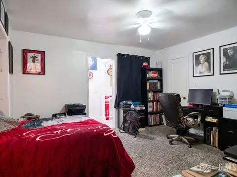 Bedroom - 2500 Pine St, Bakersfield, CA 93301 photo 1 of 5