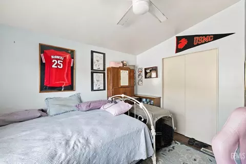 Bedroom - 131 Set Ln, Bakersfield, CA 93308 photo 6 of 6