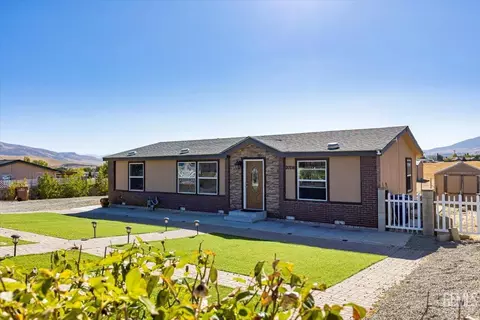 Other - 20216 Mesa Dr, Tehachapi, CA 93561 photo 1 of 10