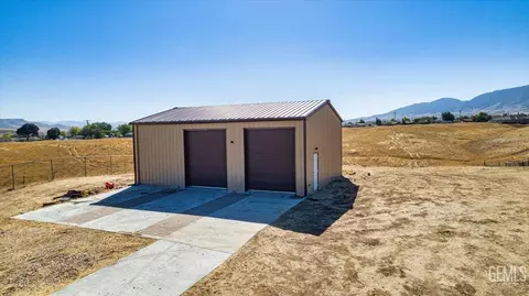 Other - 20216 Mesa Dr, Tehachapi, CA 93561 photo 7 of 10
