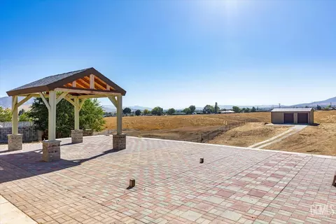 Exterior - 20216 Mesa Dr, Tehachapi, CA 93561 photo 5 of 5