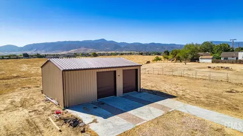 Other - 20216 Mesa Dr, Tehachapi, CA 93561 photo 8 of 10