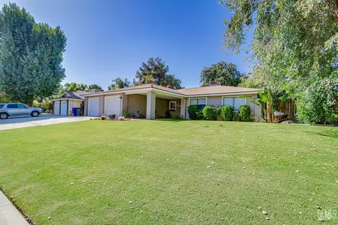 1907 Manning St, Bakersfield, CA 93309