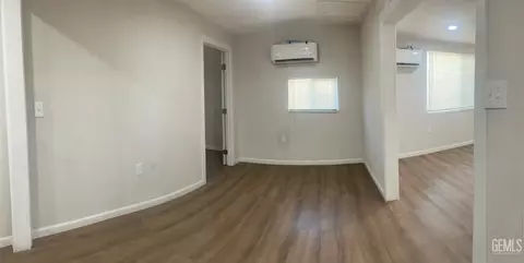 Other - 705 Crystal St, Taft, CA 93268 photo 3 of 4