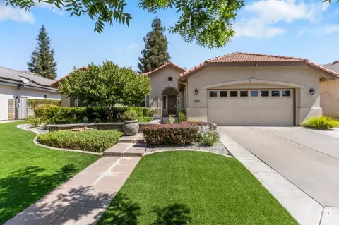 2914 Rose Petal St, Bakersfield, CA 93311