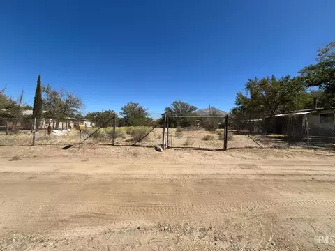 4794 Wallace Ln, Lake Isabella, CA 93240