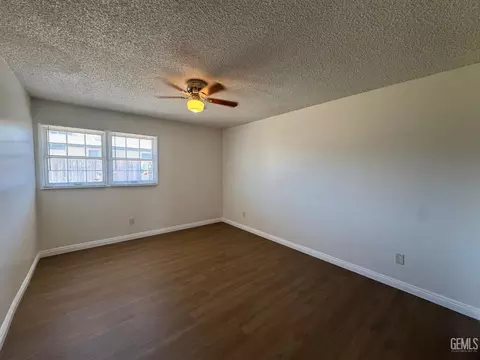 Bedroom - 210 Douglas St, Bakersfield, CA 93308 photo 4 of 4