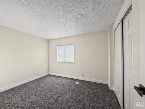 Bedroom - 14556 E Tehachapi Blvd #30, Tehachapi, CA 93561 photo 4 of 5