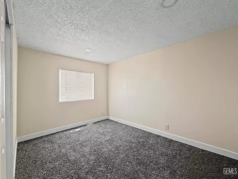 Bedroom - 14556 E Tehachapi Blvd #30, Tehachapi, CA 93561 photo 3 of 5