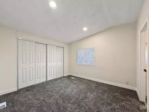Bedroom - 14556 E Tehachapi Blvd #30, Tehachapi, CA 93561 photo 2 of 5