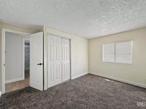 Bedroom - 14556 E Tehachapi Blvd #30, Tehachapi, CA 93561 photo 5 of 5