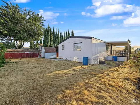 Exterior - 14556 E Tehachapi Blvd #30, Tehachapi, CA 93561 photo 3 of 6