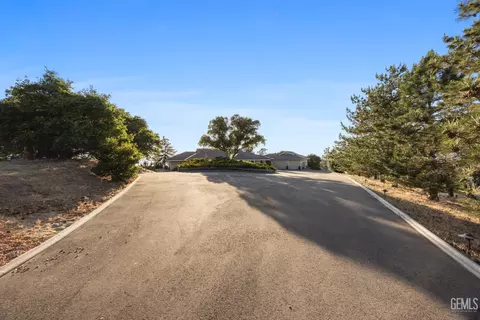 Other - 30300 Piebald Ct, Tehachapi, CA 93561 photo 2 of 11