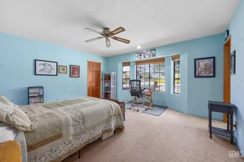 Bedroom - 30300 Piebald Ct, Tehachapi, CA 93561 photo 7 of 11