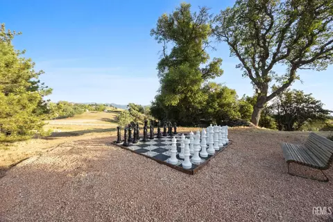 Exterior - 30300 Piebald Ct, Tehachapi, CA 93561 photo 11 of 11