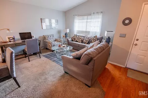 Living - 5800 California Spring Dr, Bakersfield, CA 93313 photo 1 of 3