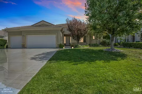5815 Chadwick Hills Ct, Bakersfield, CA 93306
