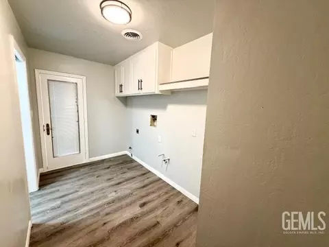 Other - 319 Pine Dr, Taft, CA 93268 photo 5 of 6