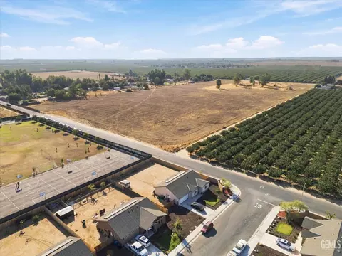30308 Riverside St, Shafter, CA 93263 photo 19