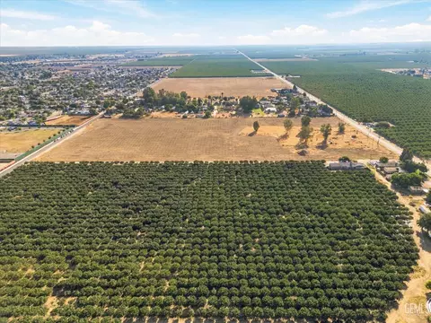 30308 Riverside St, Shafter, CA 93263 photo 13