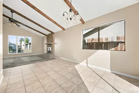 Living - 0 329 Pine Dr, Taft, CA 93268 photo 4 of 4