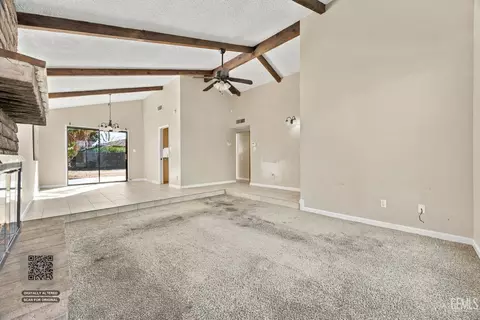 Living - 0 329 Pine Dr, Taft, CA 93268 photo 2 of 4