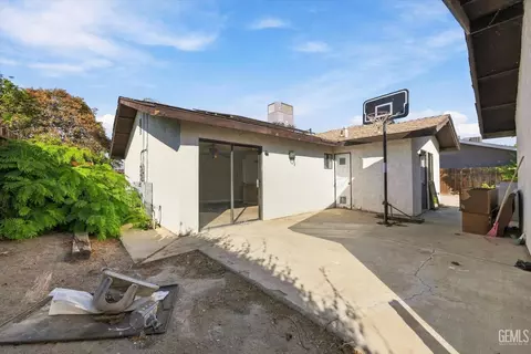 Exterior - 0 329 Pine Dr, Taft, CA 93268 photo 4 of 7