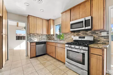Kitchen - 0 329 Pine Dr, Taft, CA 93268 photo 1 of 3