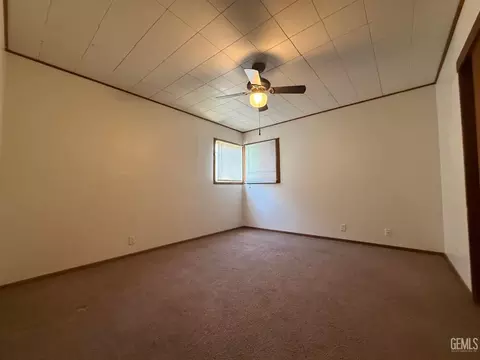 Bedroom - 302 E San Emidio St, Taft, CA 93268 photo 3 of 7