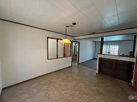 Dining - 302 E San Emidio St, Taft, CA 93268 photo 2 of 2