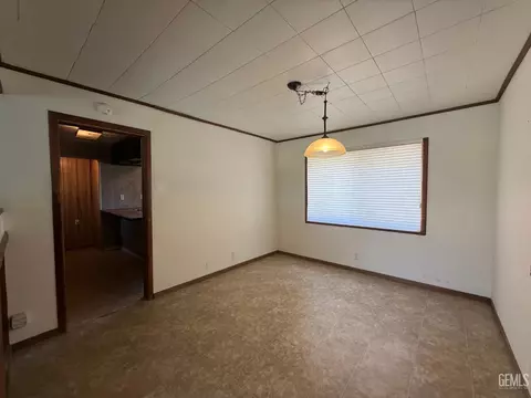 Other - 302 E San Emidio St, Taft, CA 93268 photo 2 of 9
