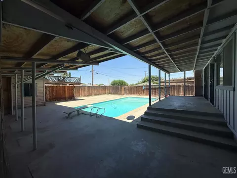 Other - 302 E San Emidio St, Taft, CA 93268 photo 5 of 9