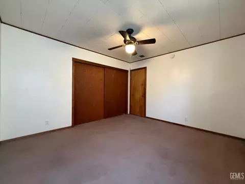 Bedroom - 302 E San Emidio St, Taft, CA 93268 photo 5 of 7