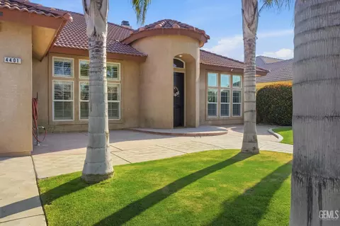 Exterior - 4401 Whitegate Ave, Bakersfield, CA 93313 photo 2 of 6