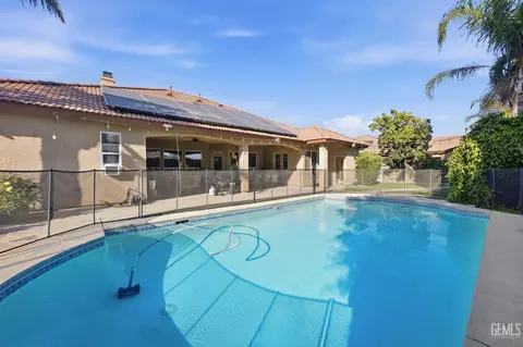 Exterior - 4401 Whitegate Ave, Bakersfield, CA 93313 photo 6 of 6