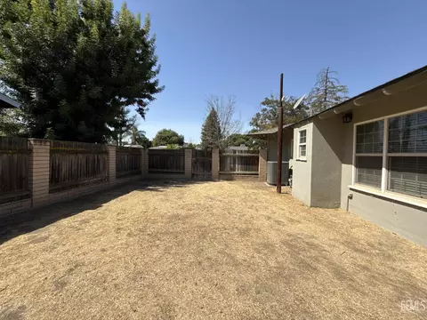 Exterior - 916 Oak Ave, Wasco, CA 93280 photo 10 of 10