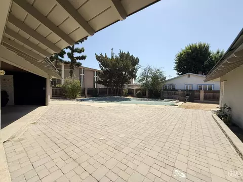 Exterior - 916 Oak Ave, Wasco, CA 93280 photo 8 of 12