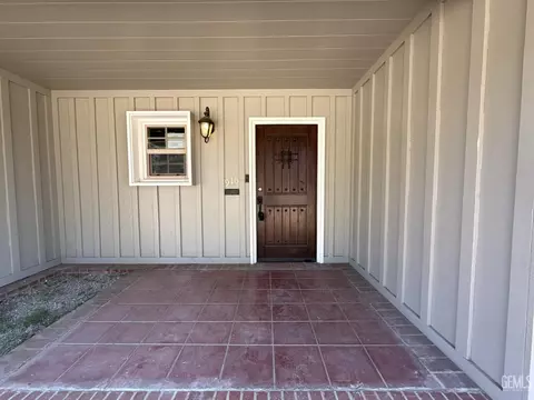 Exterior - 916 Oak Ave, Wasco, CA 93280 photo 6 of 10