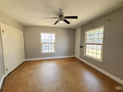 Bedroom - 916 Oak Ave, Wasco, CA 93280 photo 3 of 5