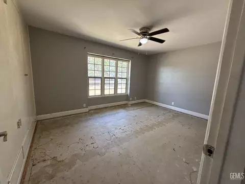 Bedroom - 916 Oak Ave, Wasco, CA 93280 photo 1 of 3