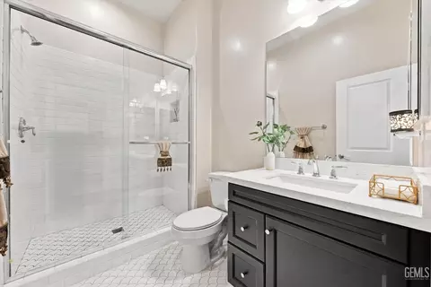 Bath - 4113 Greendale Ct, Bakersfield, CA 93311 photo 3 of 5