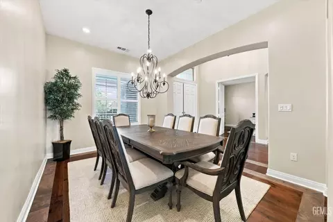 Dining - 4113 Greendale Ct, Bakersfield, CA 93311 photo 2 of 4