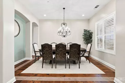 Dining - 4113 Greendale Ct, Bakersfield, CA 93311 photo 1 of 4